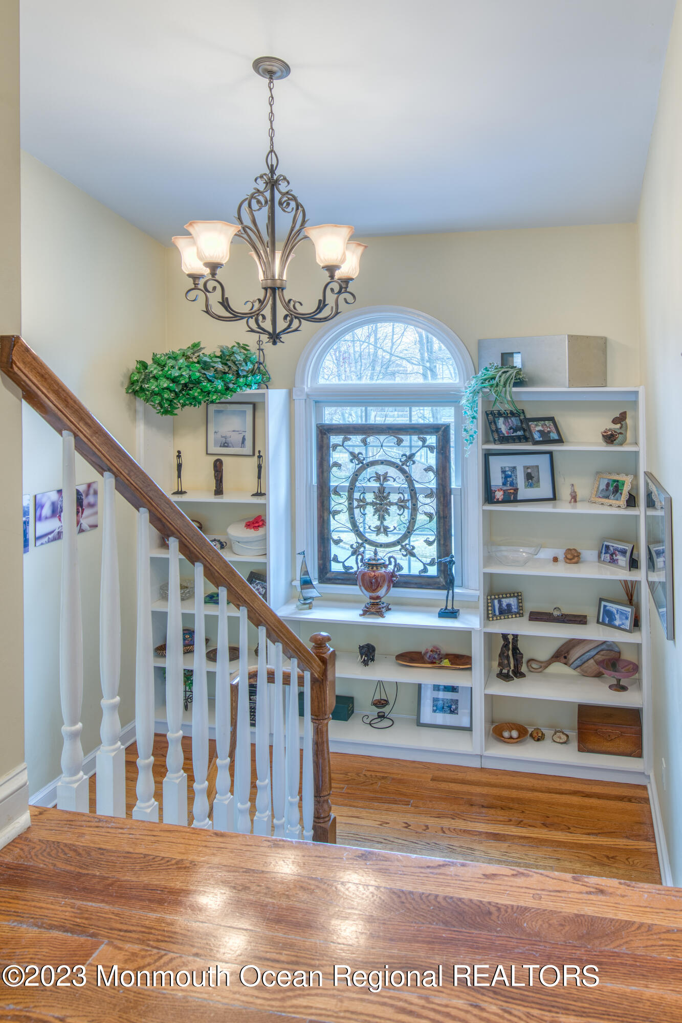 53 Rivergate Way Long Branch, NJ 07740 - Photo 13 of 35 Wide Staircase with landing