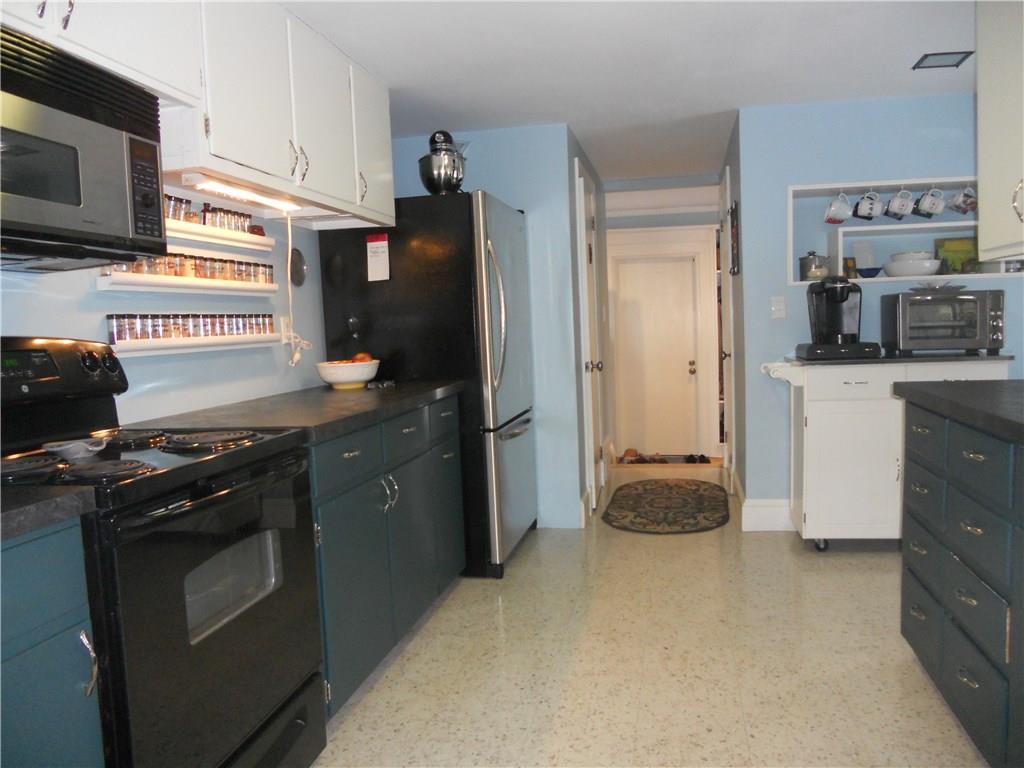 20 Stroudwater Road Portland, ME 04102 - Photo 11 of 26 Photo