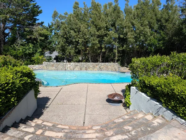 $6,500,000 | 20 Silk Tree Place, Hillsborough, CA 94010
