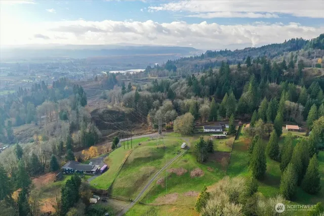 a view of a lake with houses