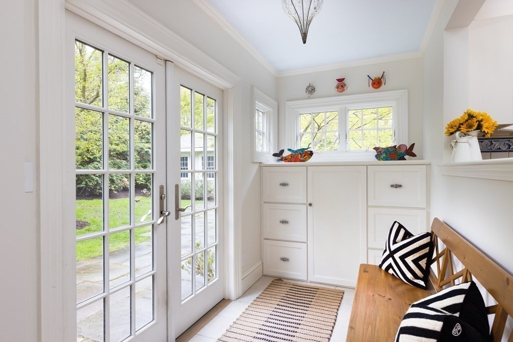 24 Lee Road Newton, MA 02467 - Photo 11 of 29