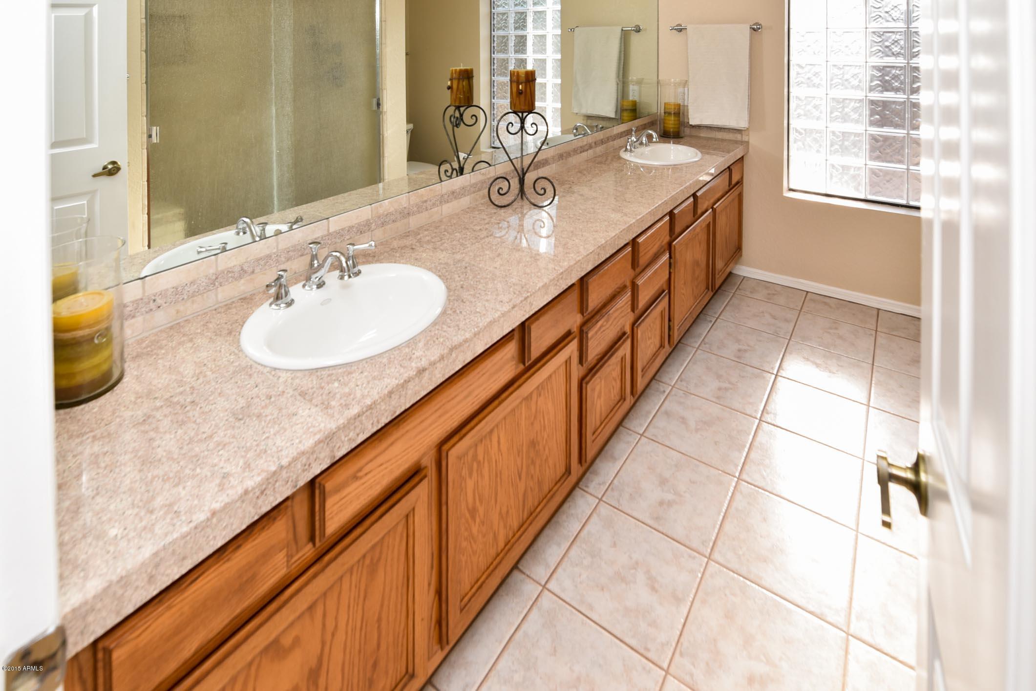 649 East Silver Creek Road Gilbert, AZ 85296 - Photo 19 of 47 STL_0119.jpg