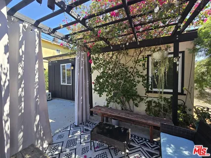 $1,075,000 | 5710 Vineland Avenue, North Hollywood, CA 91601
