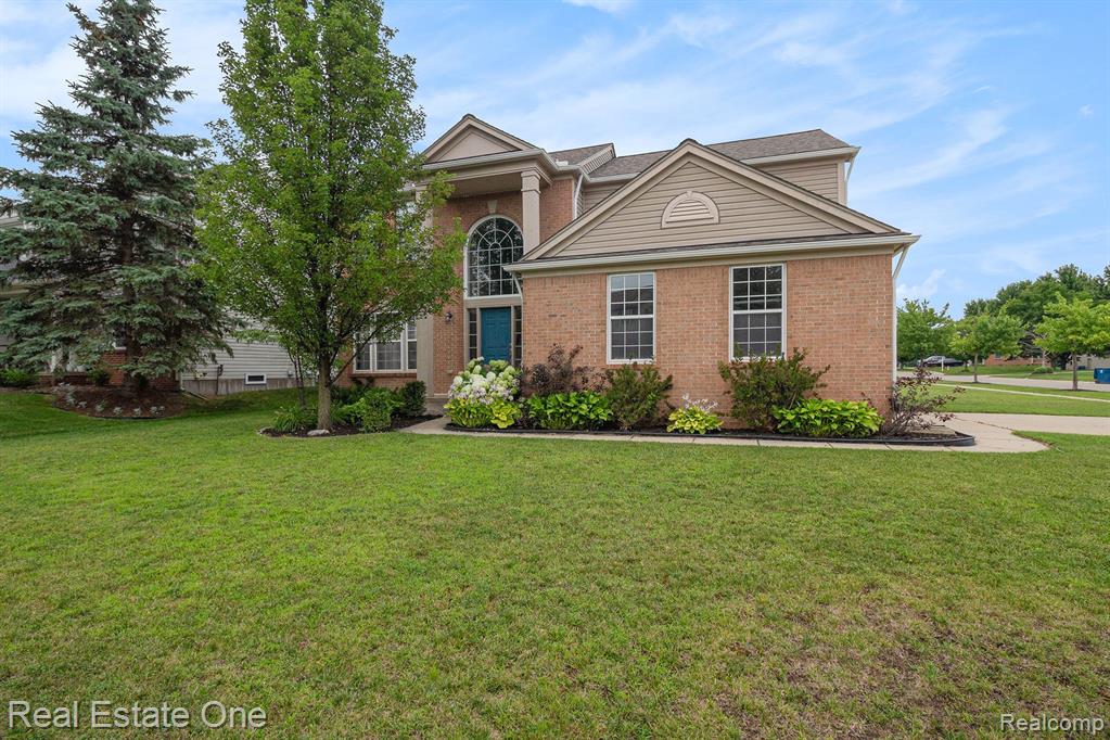 852 Deer Run Lake Road Holly, MI 48442 - Photo 3 of 40 Gallery Image 3