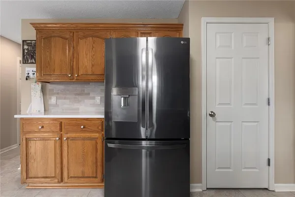 $425,000 | 11235 North Belleview Avenue, Kansas City, MO 64155