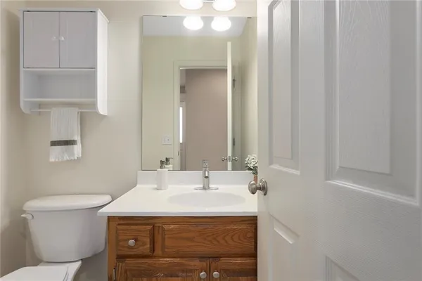 $425,000 | 11235 North Belleview Avenue, Kansas City, MO 64155