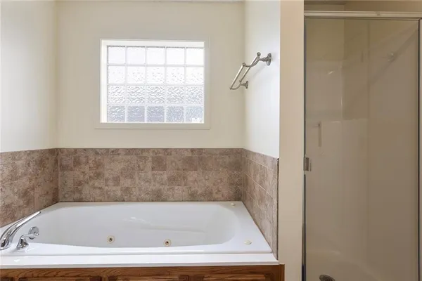 $425,000 | 11235 North Belleview Avenue, Kansas City, MO 64155