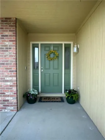 $425,000 | 11235 North Belleview Avenue, Kansas City, MO 64155