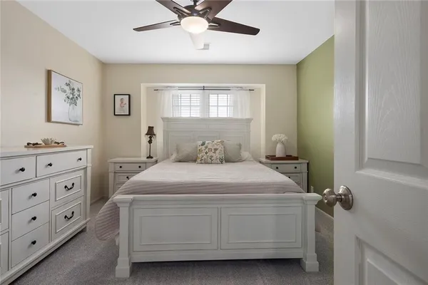 $425,000 | 11235 North Belleview Avenue, Kansas City, MO 64155