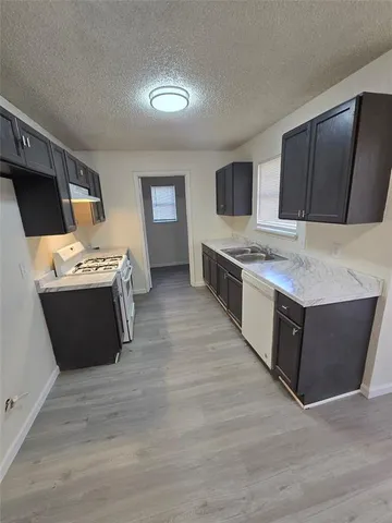 $1,695 | 103 Mesa Moor Drive, Glenn Heights, TX 75154