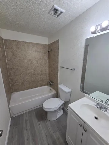 $1,695 | 103 Mesa Moor Drive, Glenn Heights, TX 75154