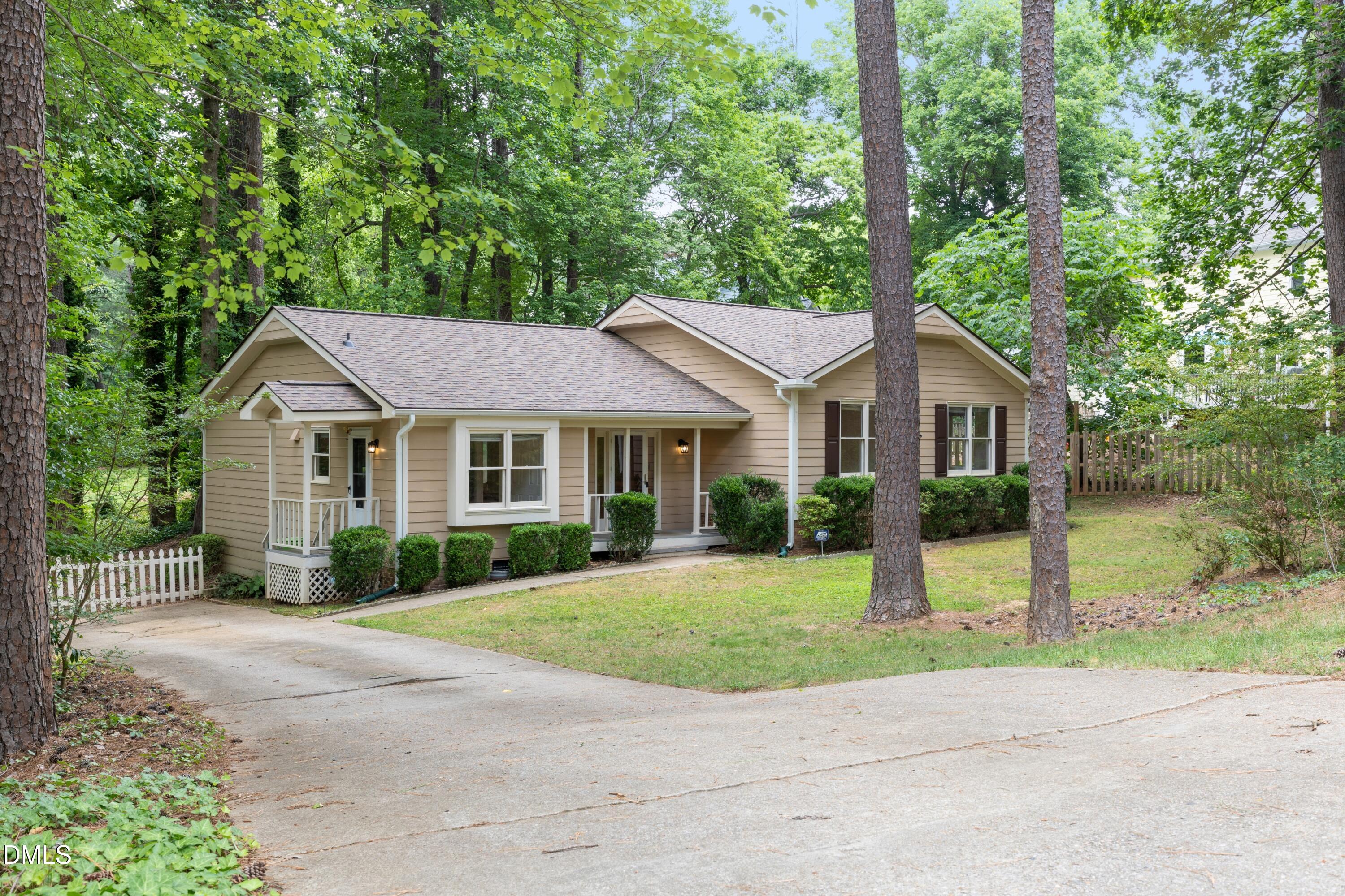5613 Old Towne Road Raleigh, NC 27612 - Photo 4 of 33 004 (1) (1)