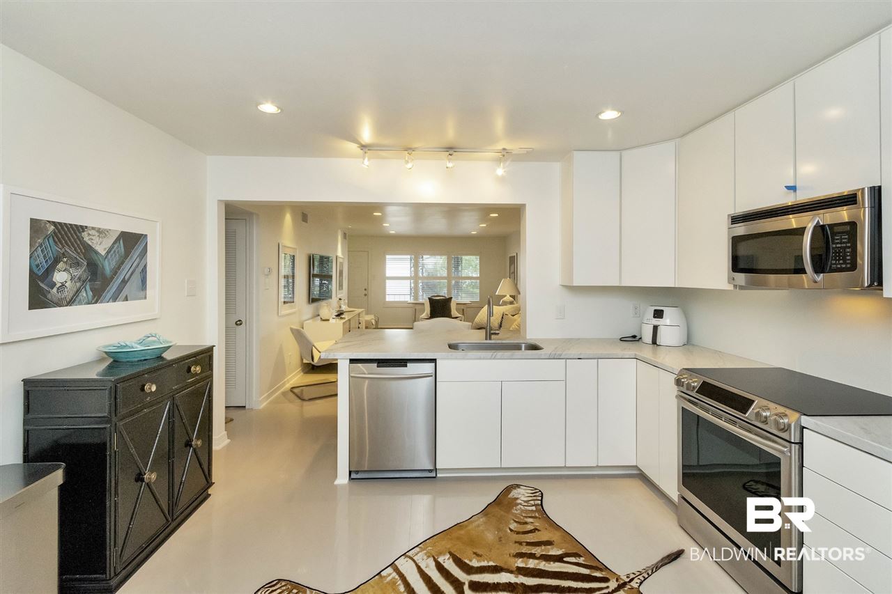 Old Shell Road, Unit E22 Mobile, AL 36608 - Photo 11 of 21