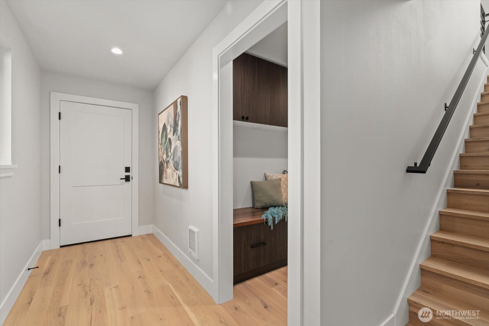 4816 Southwest Findlay Street Seattle, WA 98136 - Photo 8 of 40