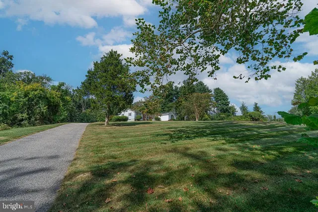 $750,000 | 4402 Meadowcliff Road, Glen Arm, MD 21057