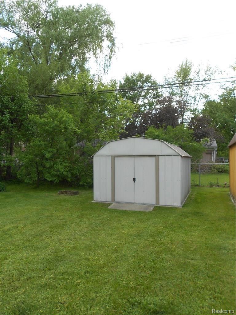 3220 Longview Avenue Rochester, MI 48307 - Photo 19 of 21 DSCN3349.JPG