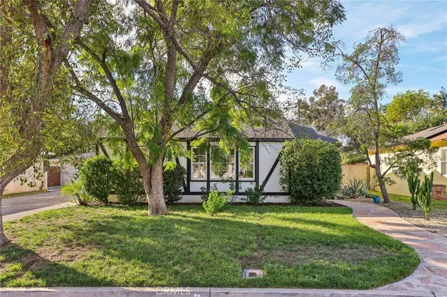 $964,900 | 6539 Blucher Avenue, Van Nuys, CA 91406