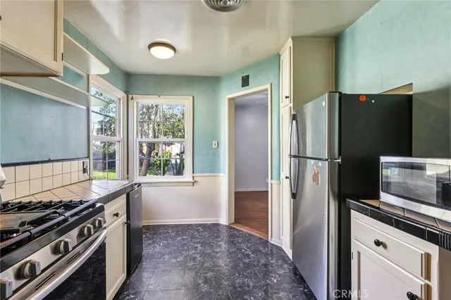 $964,900 | 6539 Blucher Avenue, Van Nuys, CA 91406