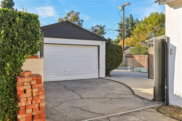 $964,900 | 6539 Blucher Avenue, Van Nuys, CA 91406
