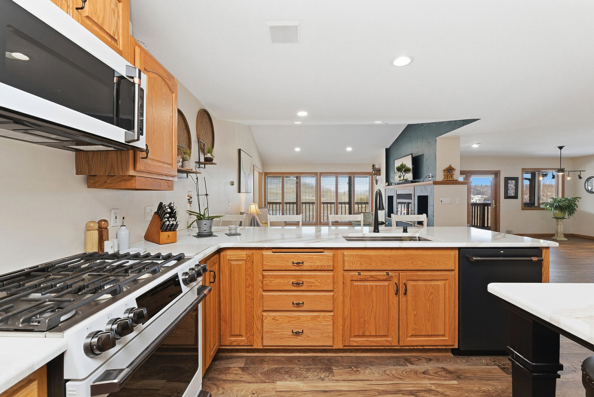 N946 Lauterbach Road Shelby, WI 54601 - Photo 12 of 50 12 KITCHEN