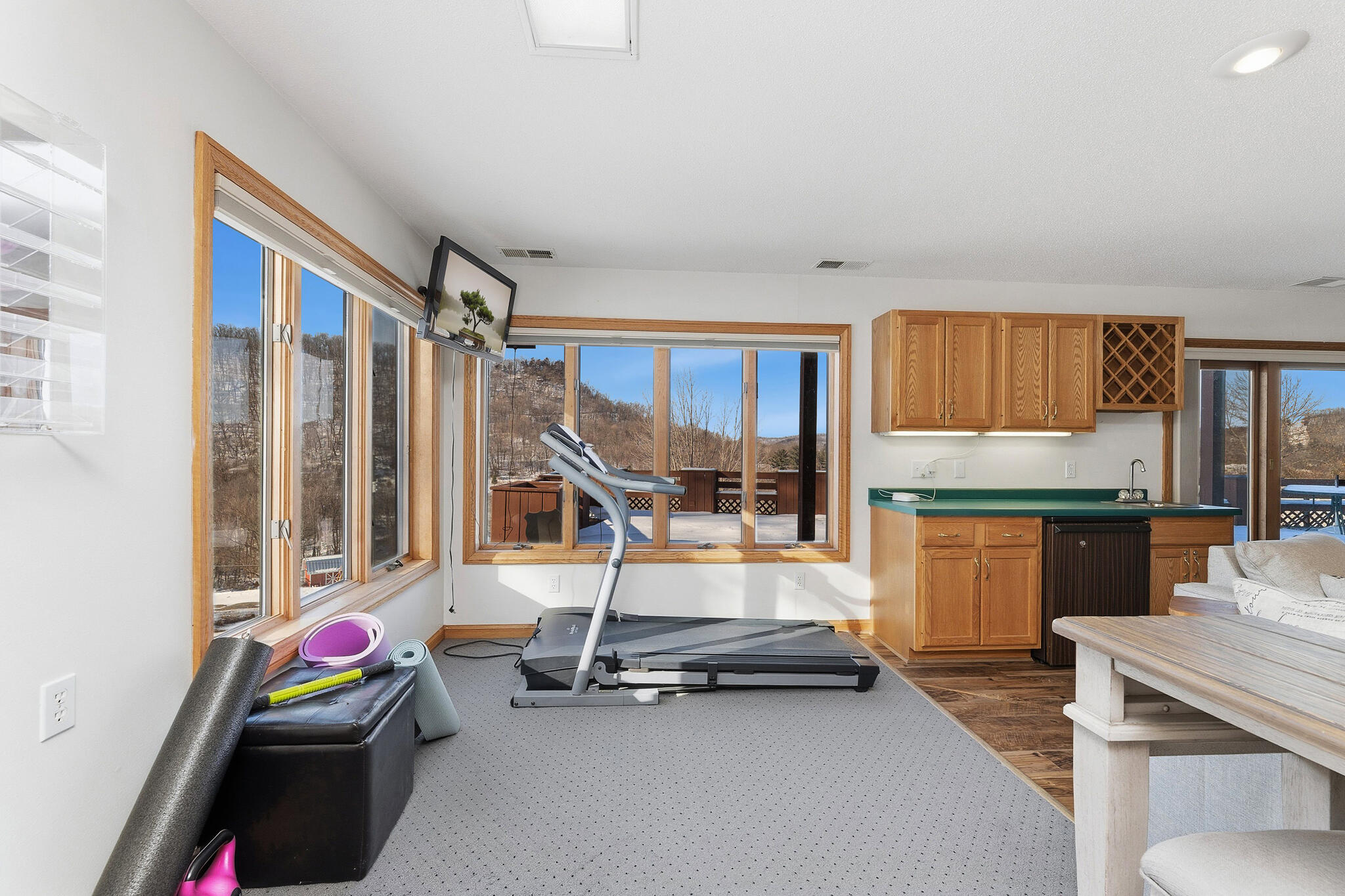 N946 Lauterbach Road Shelby, WI 54601 - Photo 31 of 50 31 BAR IN FAMILY ROOM