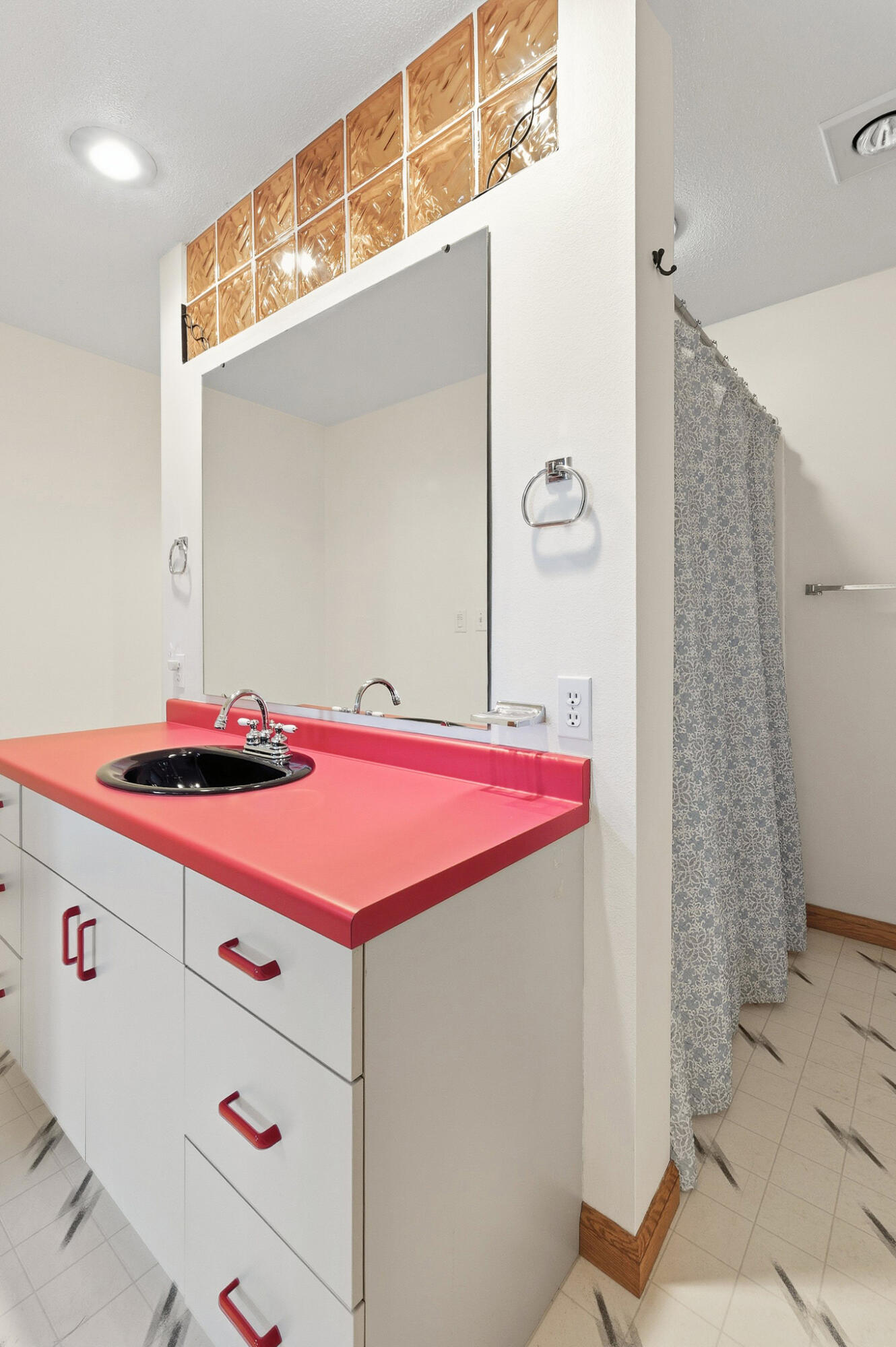 N946 Lauterbach Road Shelby, WI 54601 - Photo 37 of 50 37 LOWER LEVEL BATHROOM