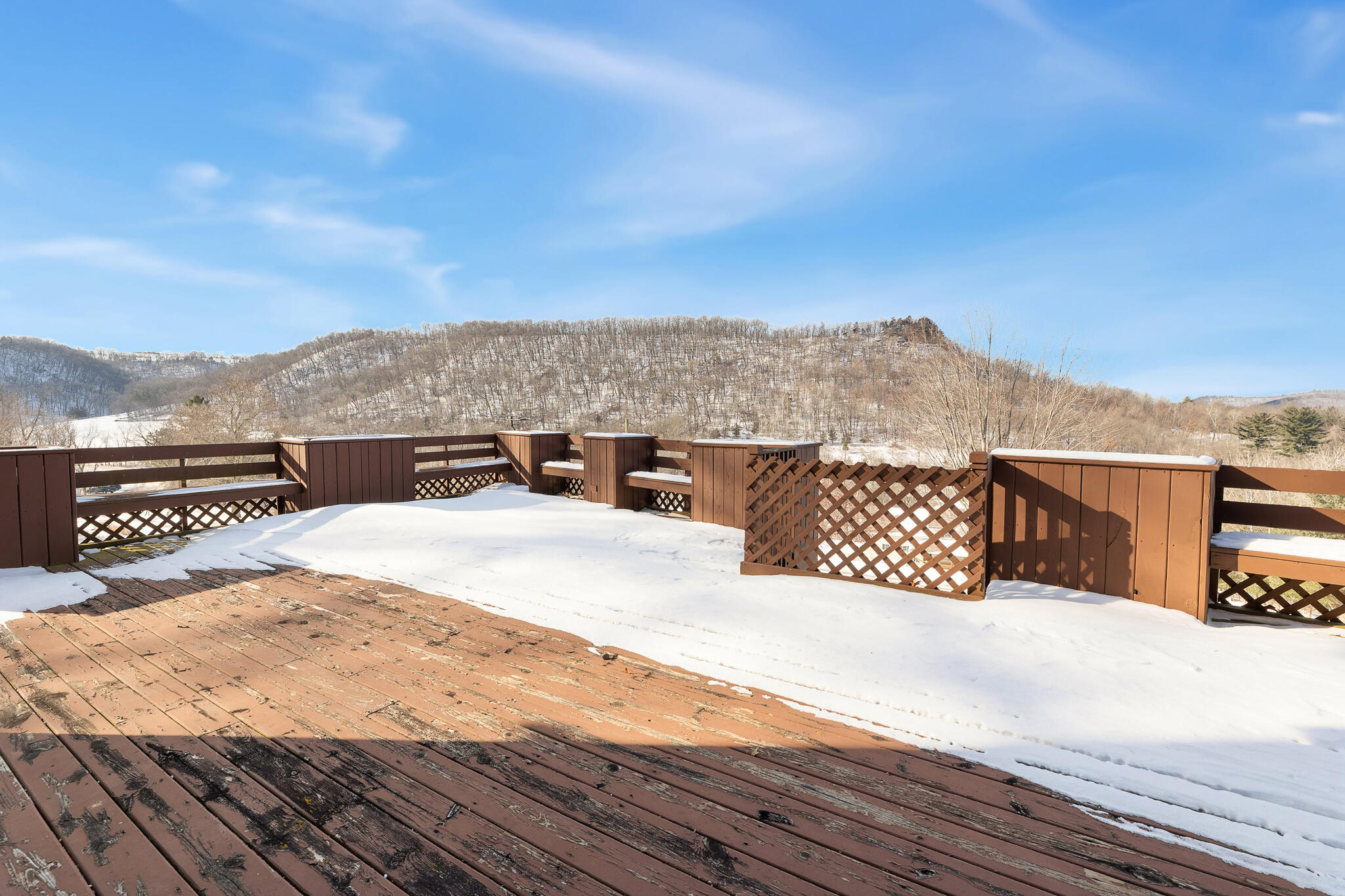 N946 Lauterbach Road Shelby, WI 54601 - Photo 43 of 50 43 LOWER DECK