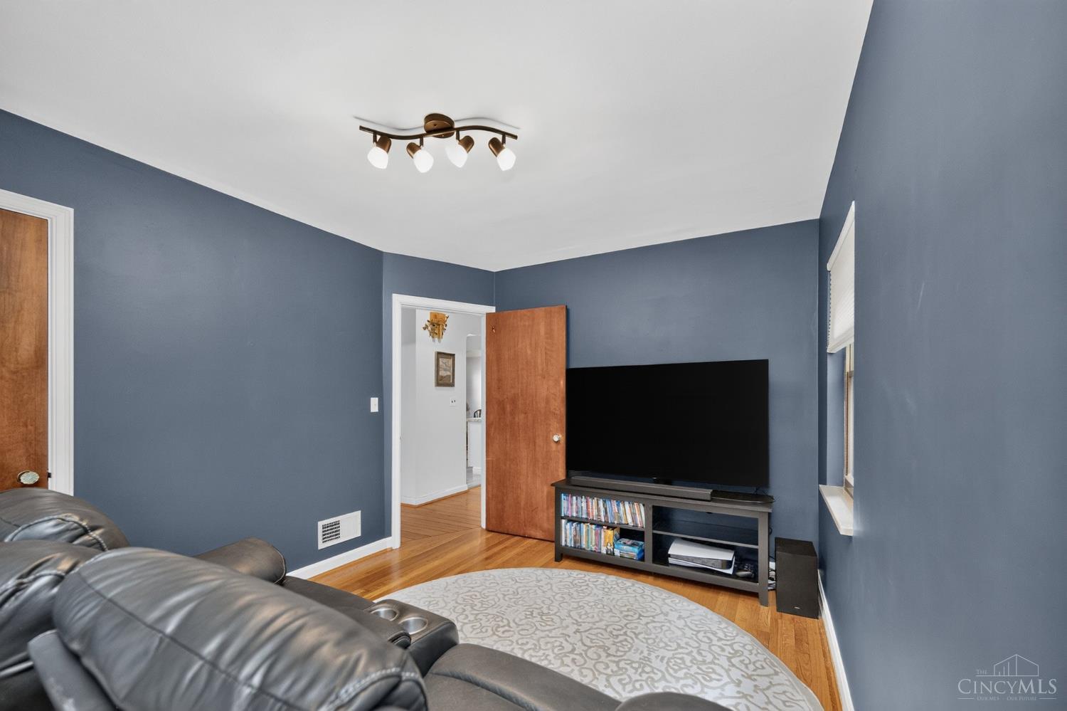 6747 Plainfield Road Silverton, OH 45236 - Photo 23 of 49 Gallery Image 23