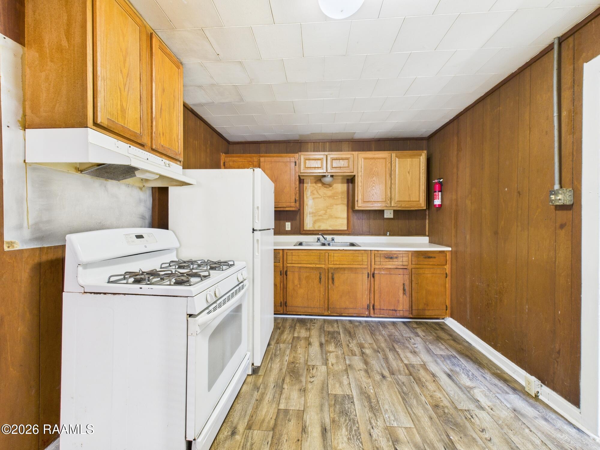 112 Brenda Street Lafayette, LA 70501 - Photo 6 of 17 Kitchen workspace area