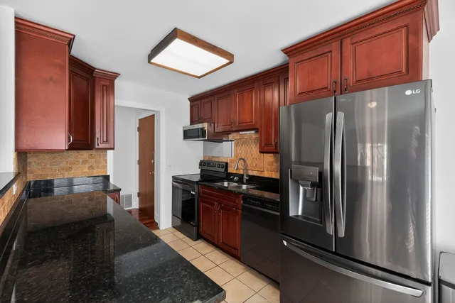 $200,000 | 7861 Niles Center Road, Unit 201, Skokie, IL 60077