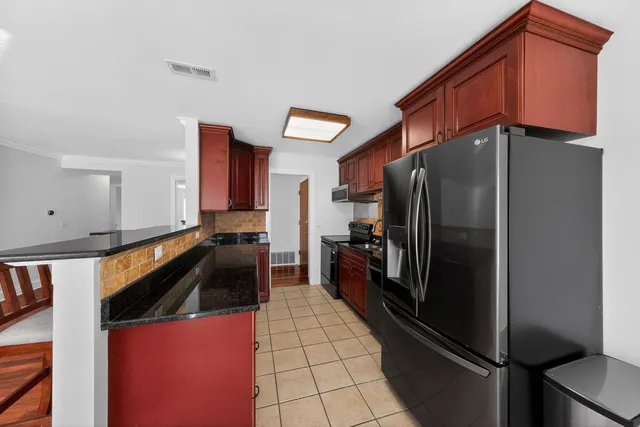 $200,000 | 7861 Niles Center Road, Unit 201, Skokie, IL 60077