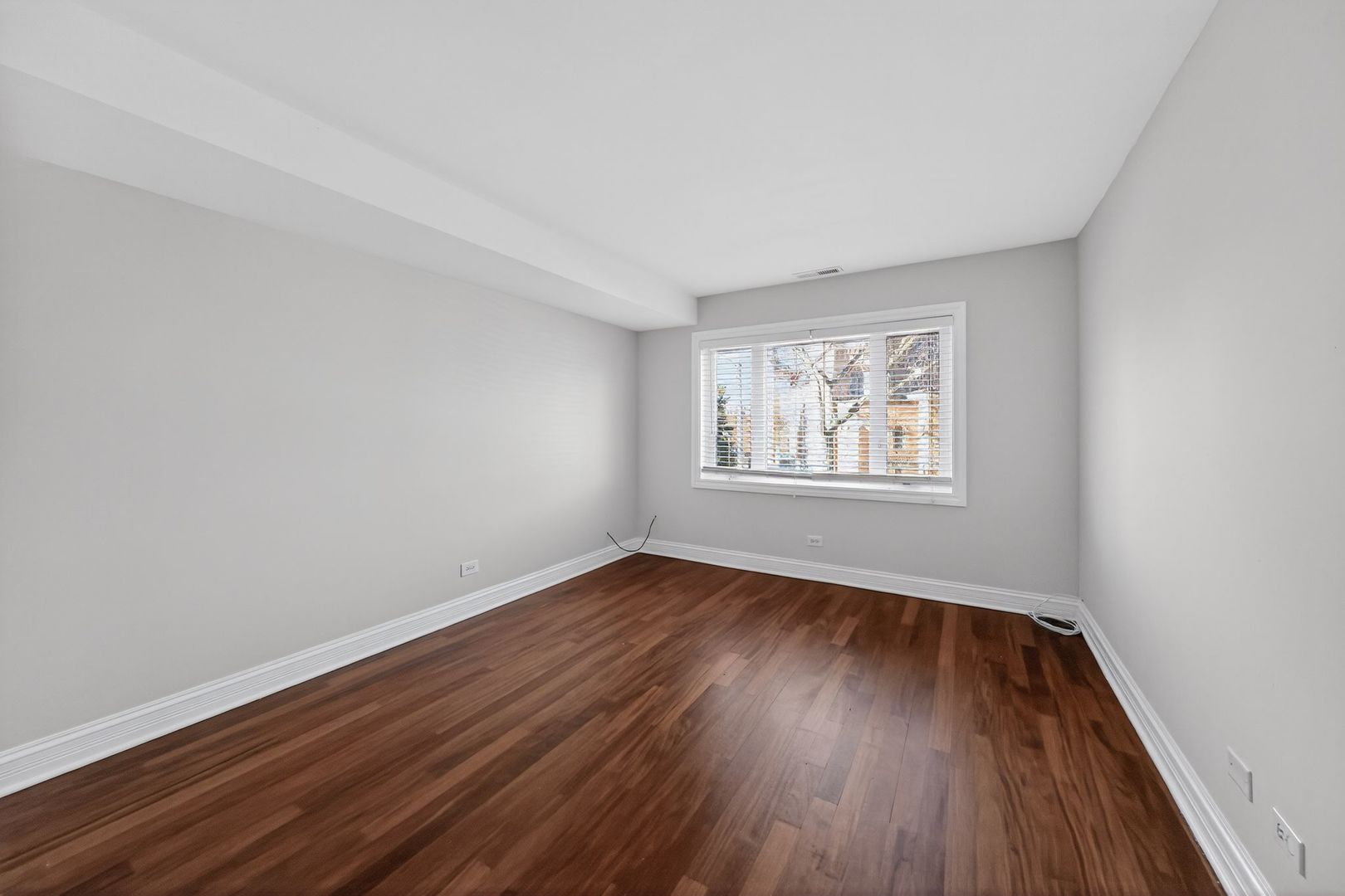 7861 Niles Center Road, Unit 201 Skokie, IL 60077 - Photo 8 of 28