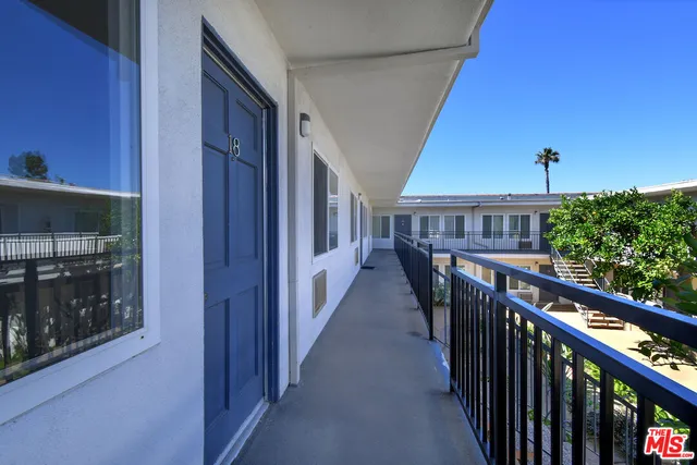 $7,775,000 | 9301 Darby Avenue, Northridge, CA 91325