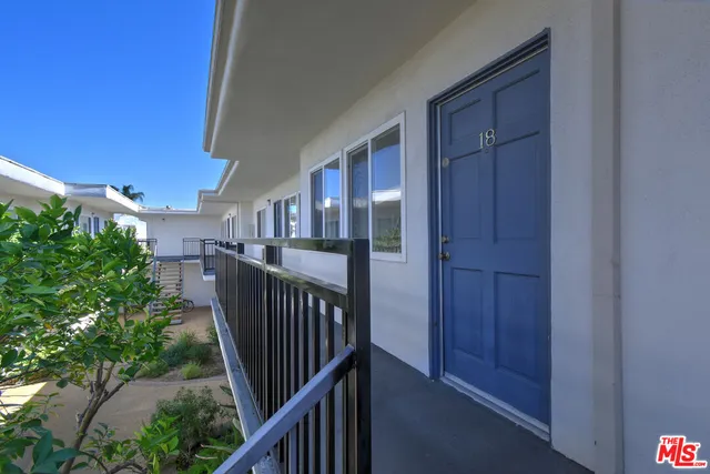 $7,775,000 | 9301 Darby Avenue, Northridge, CA 91325