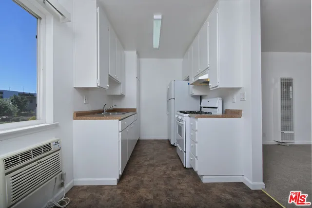 $7,775,000 | 9301 Darby Avenue, Northridge, CA 91325