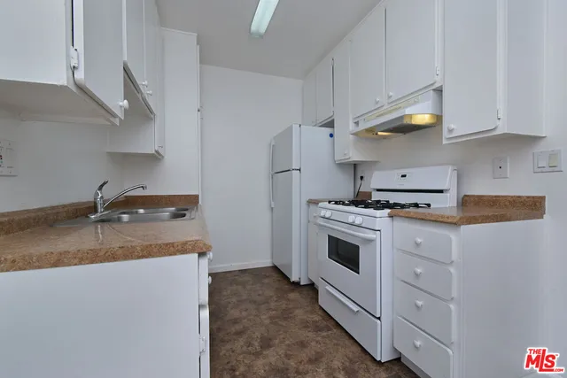 $7,775,000 | 9301 Darby Avenue, Northridge, CA 91325