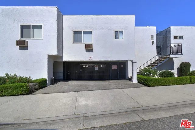 $7,775,000 | 9301 Darby Avenue, Northridge, CA 91325