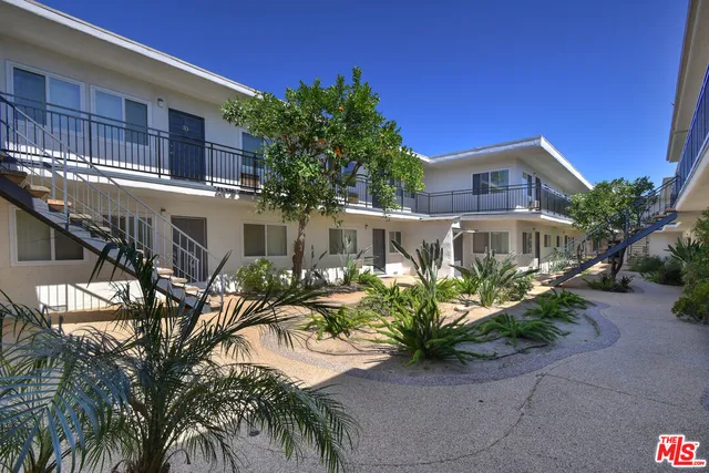 $7,775,000 | 9301 Darby Avenue, Northridge, CA 91325