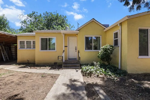 $230,000 | 700 Severtson Drive, Redding, CA 96001