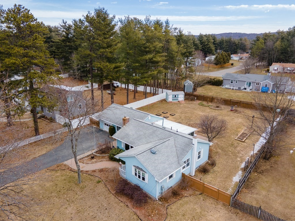 30 County Road Holyoke, MA 01040 - Photo 4 of 38
