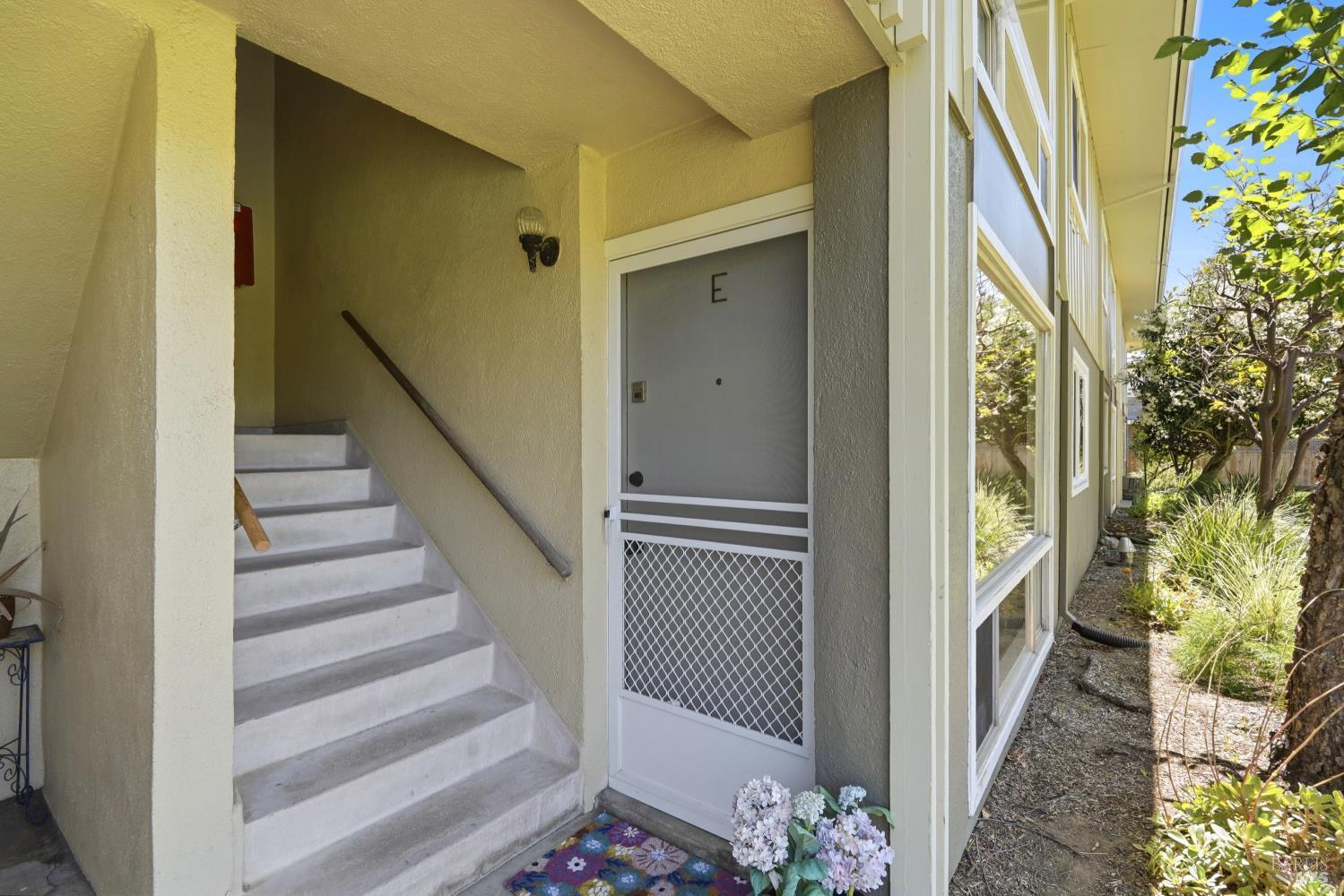 1056 Los Gamos Road, Unit E San Rafael, CA 94903 - Photo 2 of 41 Gallery Image 2