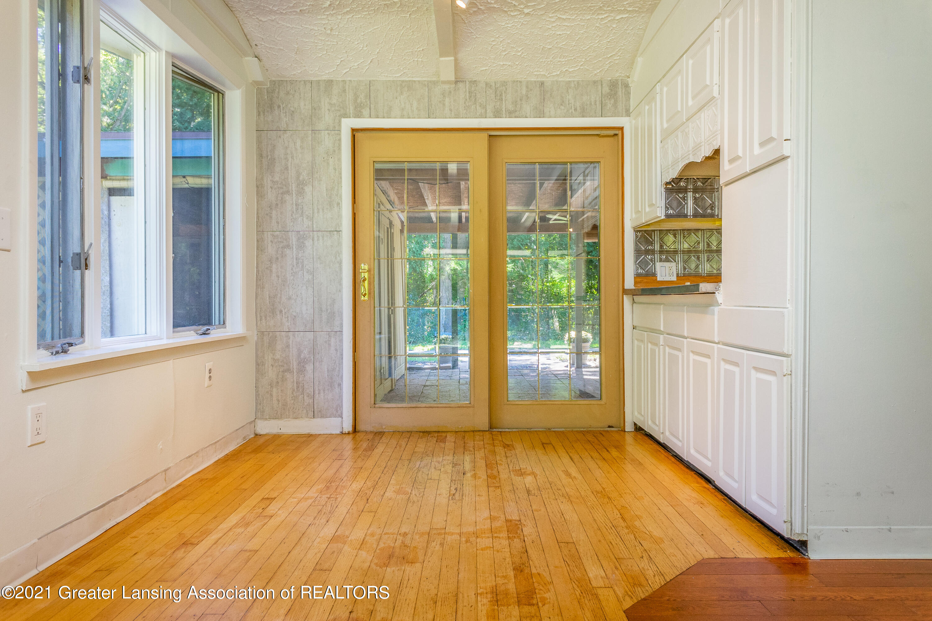 6185 Marsh Road Haslett, MI 48840 - Photo 21 of 40 Dining