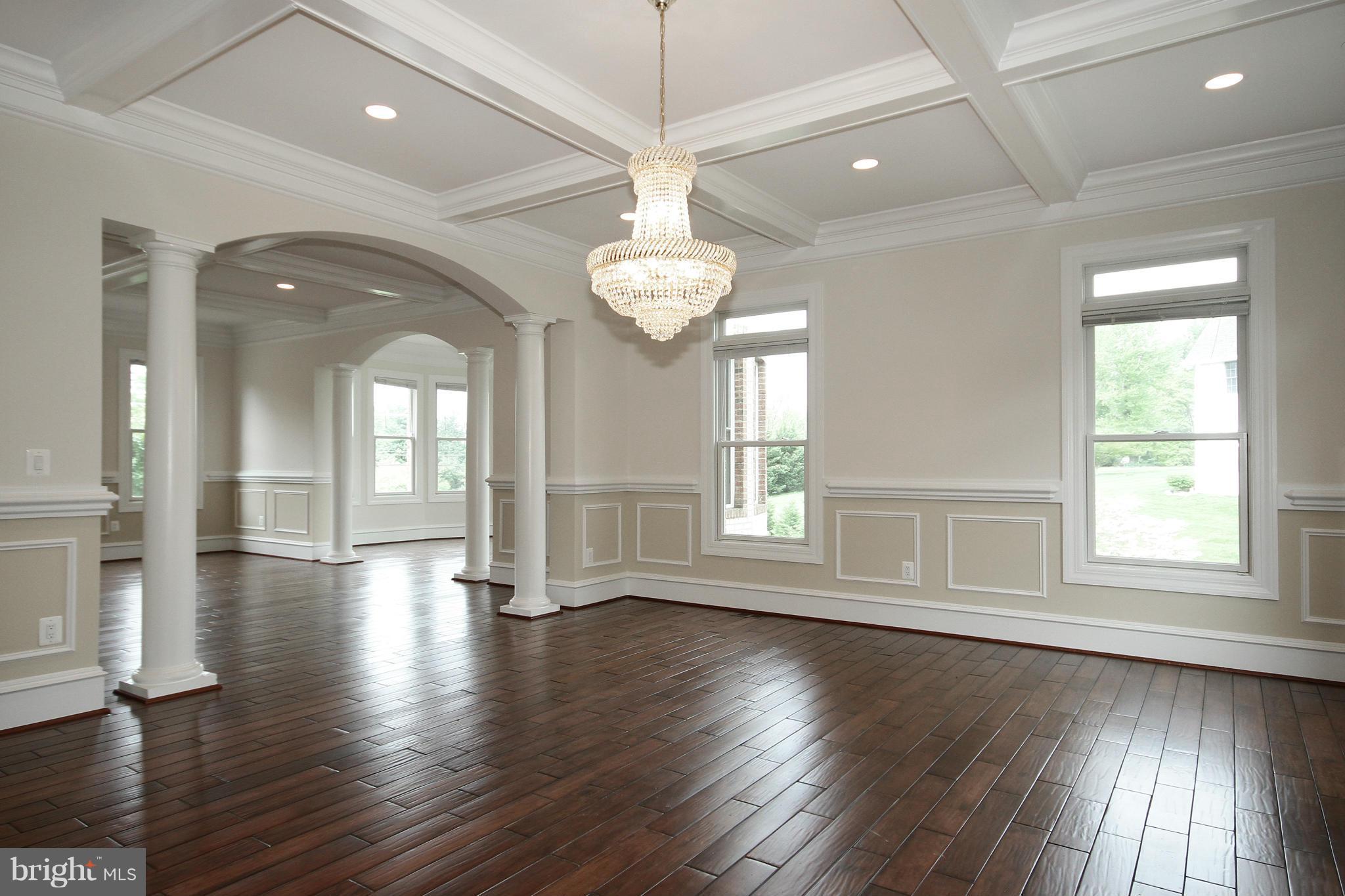 839 Seneca Road Great Falls, VA 22066 - Photo 7 of 30 Dining Room