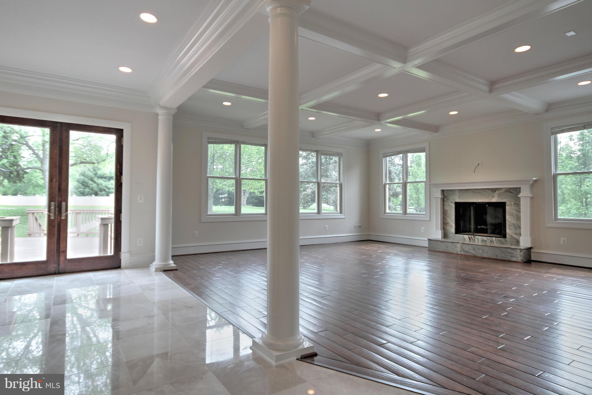 839 Seneca Road Great Falls, VA 22066 - Photo 10 of 30 Family Room