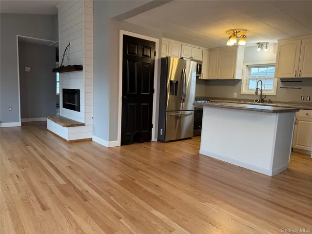 $4,500 | 101 Rosevale Avenue, Ronkonkoma, NY 11779