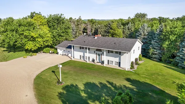 $2,399,900 | 16460 38th Street Southeast, Mapleton, ND 58059