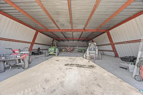 $2,399,900 | 16460 38th Street Southeast, Mapleton, ND 58059