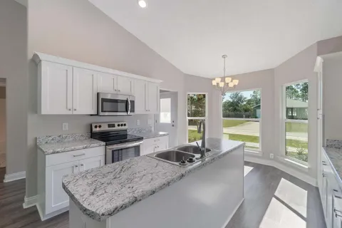 $348,900 | 5624 Charter Circle, Gulf Breeze, FL 32563