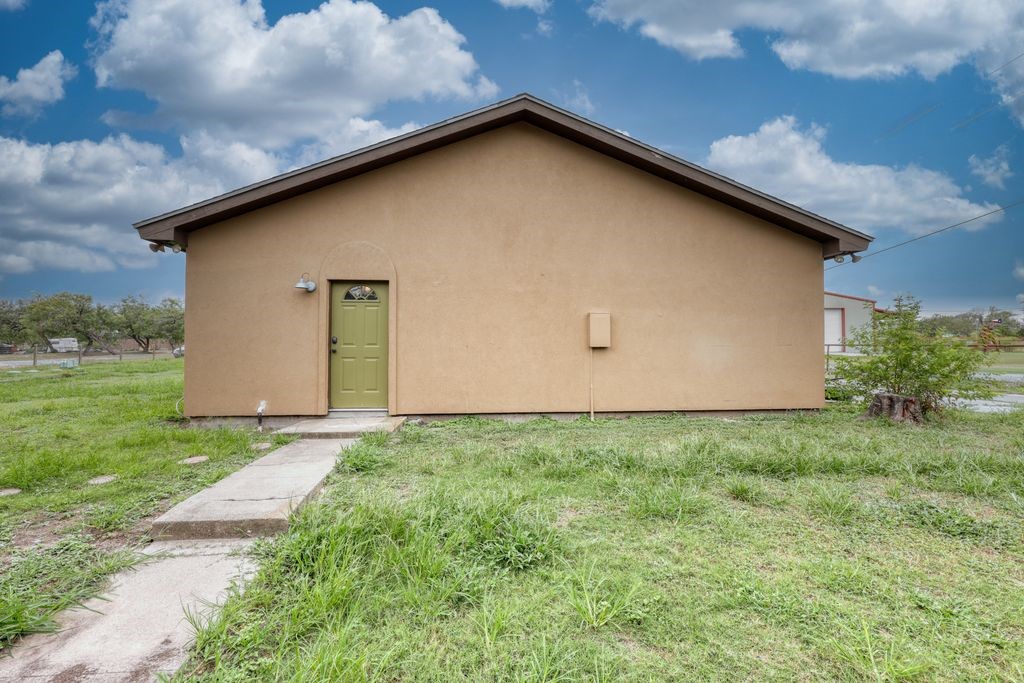 4005 Ridge Trail Robstown, TX 78380 - Photo 32 of 37 ADU and 2 car garage