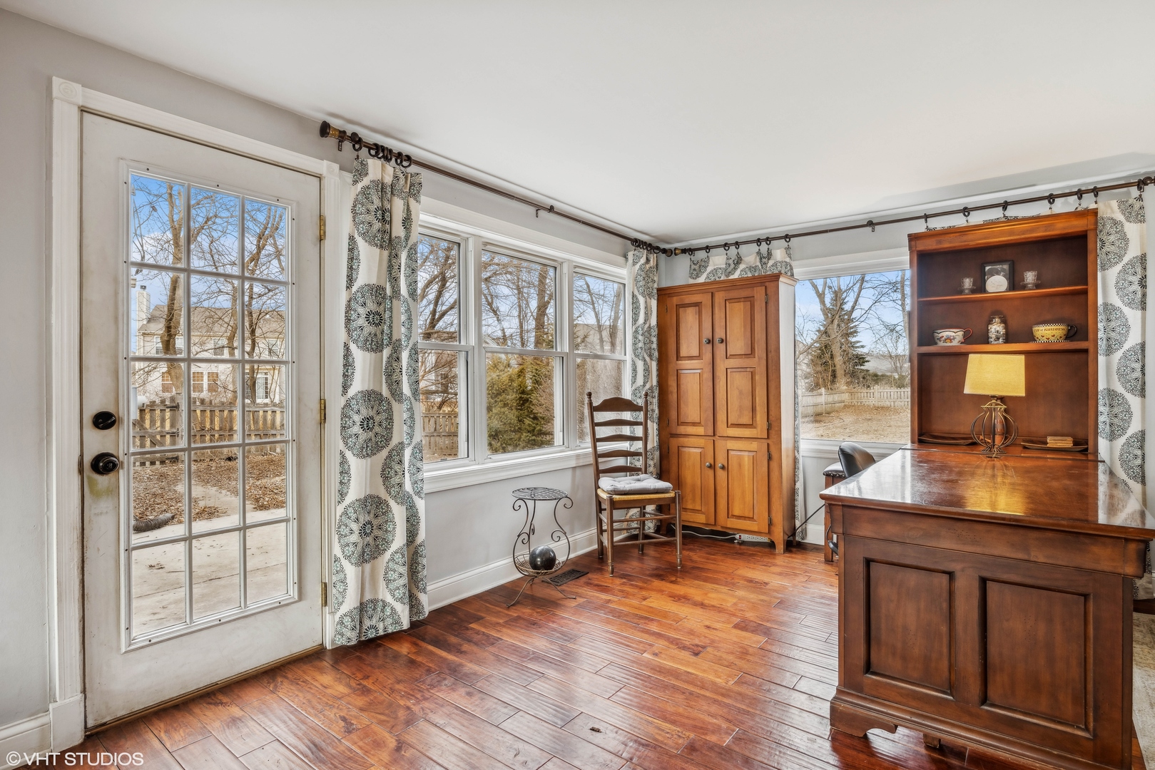 7102 Silver Lake Road Cary, IL 60013 - Photo 8 of 32 a view of livingroom with furniture and wooden floor